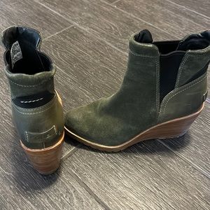 Sorel After Hours Chelsea Suede Wedge Boots